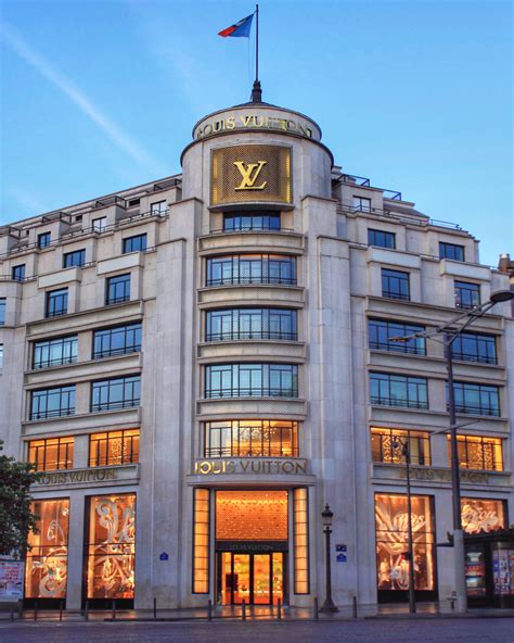 louis vuitton entreprise histoire